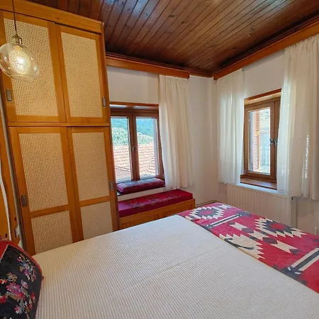 εftychia Apartment *